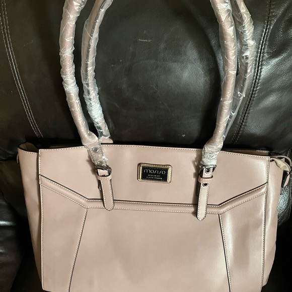 Faux leather MOSISO pink 17” laptop bag tote. - Picture 3 of 5